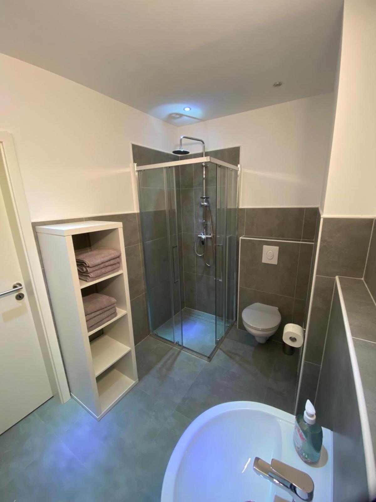 Sali Homes - Monteurswohnungen Im Herzen Von Kleve Kleve  Zimmer foto